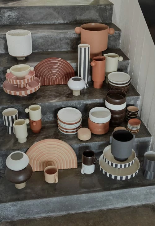 OYOY Living Design Assiettes Plates Assiette à Dîner Marron 100% Porcelaine Ø26cm 3 OYOY Living Design Assiettes Plates Assiette à Dîner Marron 100% Porcelaine Ø26cm – Image 3