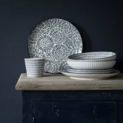 Maisons Du Monde Assiettes Plates Assiette Plate En Grès Blanc Motifs Graphiques Bleus - Lot De 4 -Assiettes Soldes Magasin assiette plate en gres blanc motifs graphiques bleus 1000 16 5 193238 3